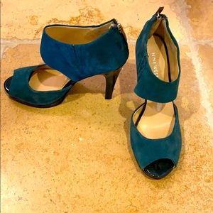 Marine blue shade classy sandal